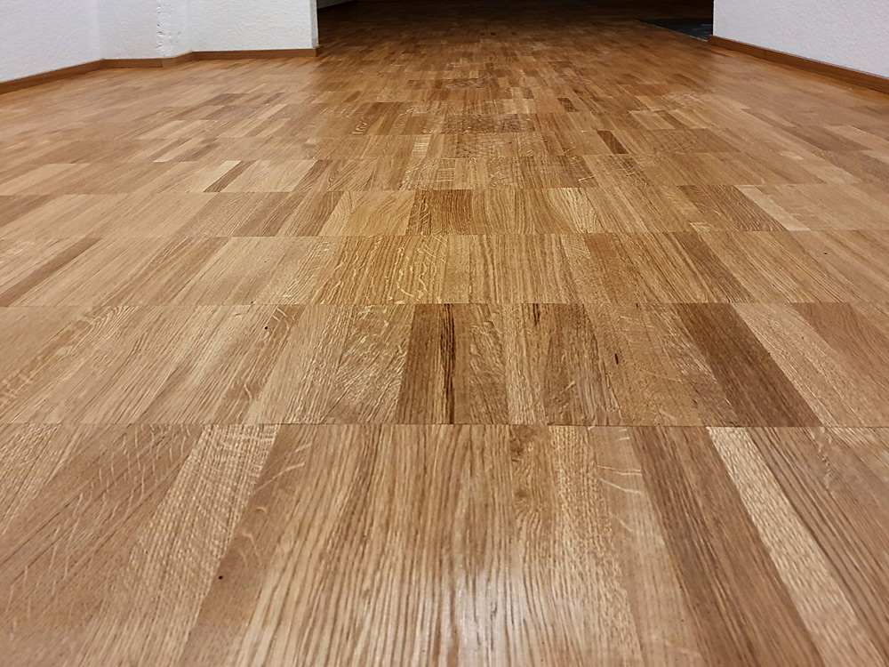 Referenzbild: Mosaikparkett Eiche Natur, Parallelverband, lackiert Mosaikparkett Eiche Natur, Parallelverband, lackiert
